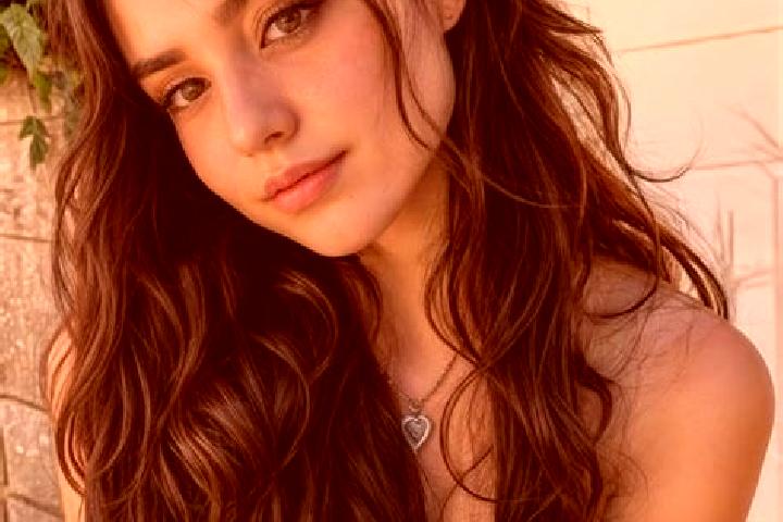 Sienna, 28, a brunette hazel-eyed european companion based in Walgrave. Offering Couples, OWO, Travel Companion. Available for incall and outcall, day and ev...