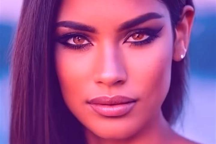 Sienna, 28, a dark blonde dark-eyed latina companion based in Sound Beach. Offering Striptease, OWO, Duos, Girlfriend Experience. Available for incall and ou...