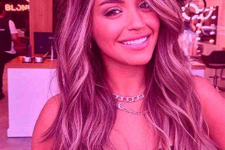 Sienna, 28, a dark blonde dark-eyed mixed companion based in Quilpue. Offering A-Level, Overnight, 69. Available for incall and outcall, overnight bookings a...