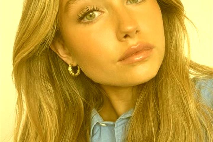 Sienna, 28, a dark blonde green-eyed middle eastern companion based in Bluff City. Offering A-Level, GFE, Duos, Travel Companion. Available for incall and ou...