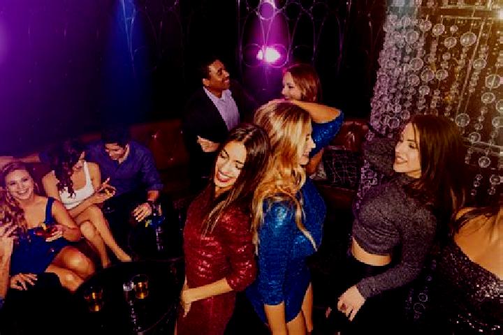 Sienna, 28, a red brown-eyed slavic companion based in Le Pontet. Offering Striptease, Party Girl, GFE, CIM, Travel Companion. Available for incall and outca...