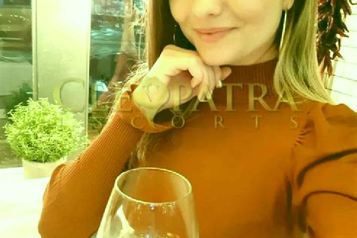 Sienna, 28, a red hazel-eyed caribbean companion based in Sarai Khas. Offering Prostate Massage, Erotic Massage, Dinner Date, OWO. Available for incall and o...