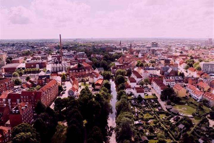 Sienna, 28 — Escort in Birkende, Denmark