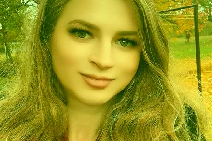Sienna, 28 — Escort in Gowarczow, Poland