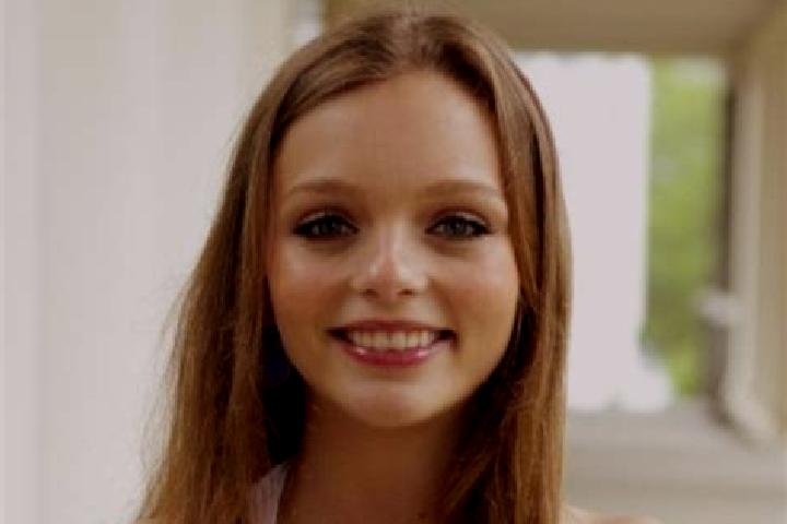 Sienna, 28 — Escort in Oakton, United States