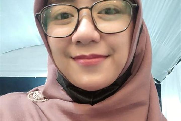 Sienna, 28 — Escort in Wates, Indonesia
