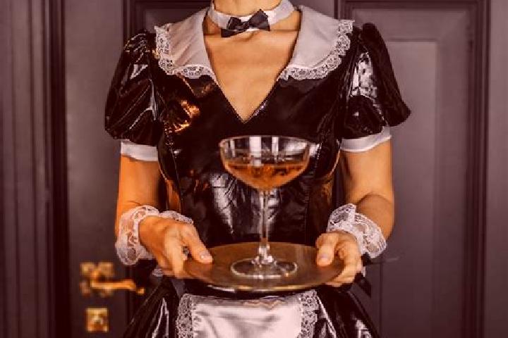 Sienna, 29, a black grey-eyed caucasian companion based in Carlazzo. Offering Travel Companion, Couples, Erotic Massage, Striptease, Party Girl. Available fo...