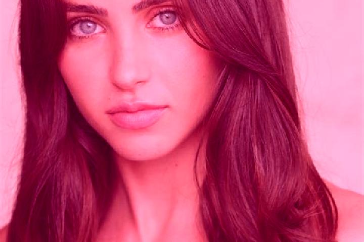 Sienna, 29, a blonde hazel-eyed latina companion based in Moelv. Offering Travel Companion, GFE, Overnight, CIM. Available for incall and outcall, day and ev...