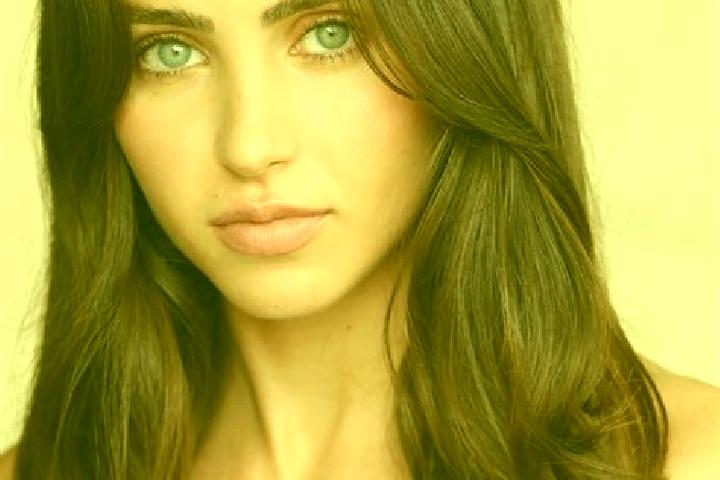 Sienna, 29, a brunette blue-eyed indian companion based in Langenmosen. Offering BDSM, 69, Prostate Massage, Couples. Available for incall and outcall, day a...