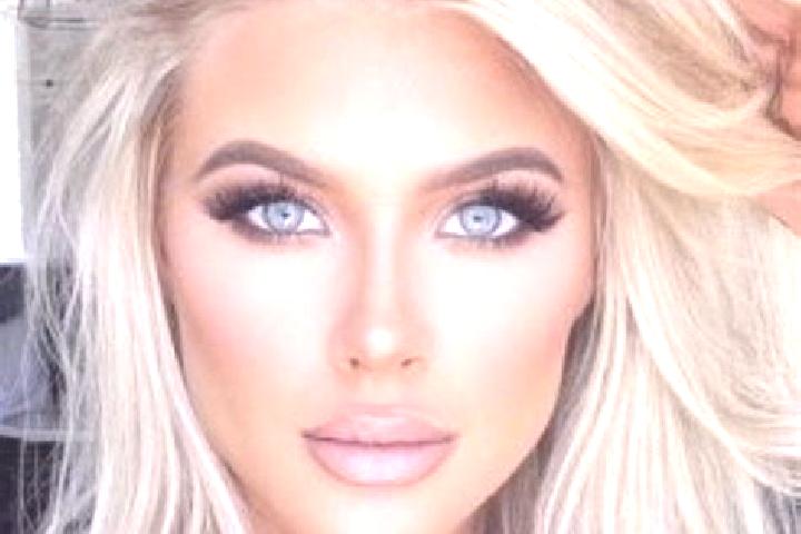 Sienna, 29, a platinum blonde grey-eyed asian companion based in Rutzenham. Offering Tantra, Couples, Fetish, 69. Available for incall and outcall, day and e...