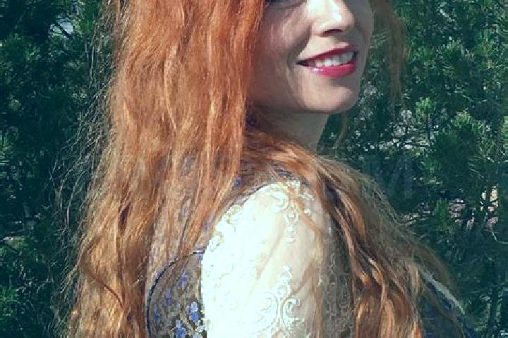 Sienna, 29, a red green-eyed european companion based in Lubuagan. Offering 69, Dinner Date, Tantra. Available for incall and outcall, day and evening dates.