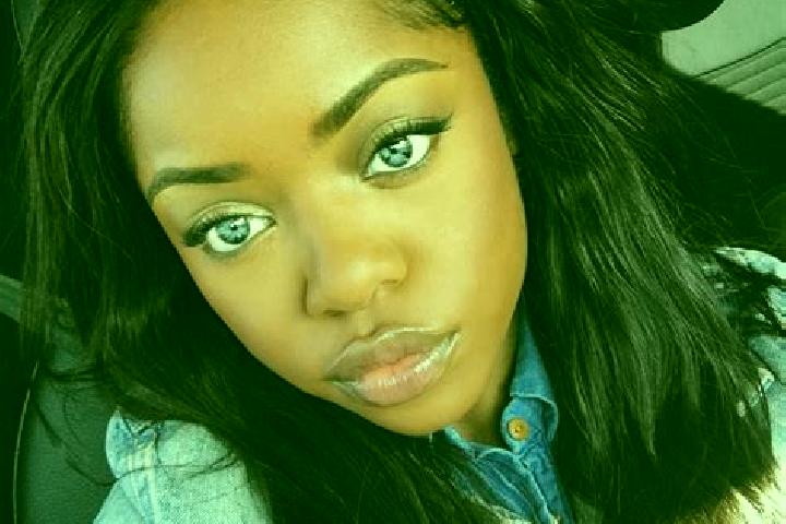 Sienna, 30, a auburn blue-eyed ebony companion based in Vyborg. Offering Massage, Fetish, GFE. Available for incall and outcall, overnight bookings available.