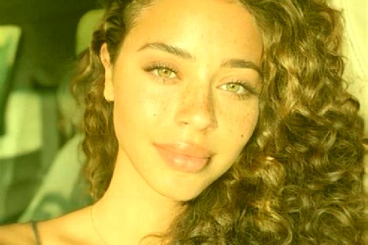 Sienna, 30, a black hazel-eyed latina companion based in Agristeu. Offering Couples, Erotic Massage, Dinner Date, OWO, Travel Companion. Available for incall...