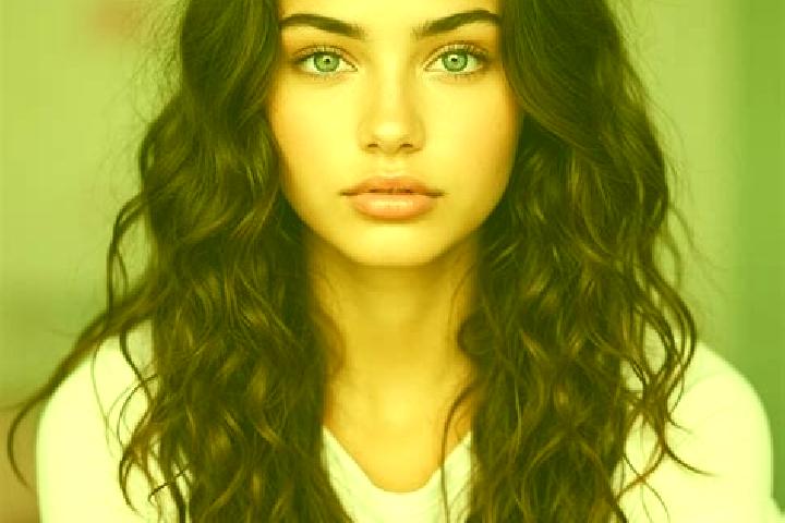 Sienna, 30, a brunette amber-eyed mediterranean companion based in Cape Woolamai. Offering Travel Companion, Couples, Massage, Duos, Dinner Date. Available f...