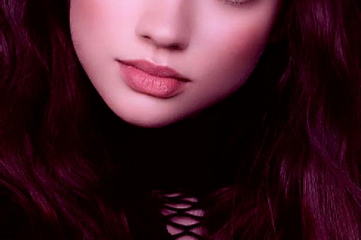 Sienna, 30, a brunette blue-eyed european companion based in Polanczyk. Offering Erotic Massage, GFE, Domination, Travel Companion, Fetish. Available for inc...