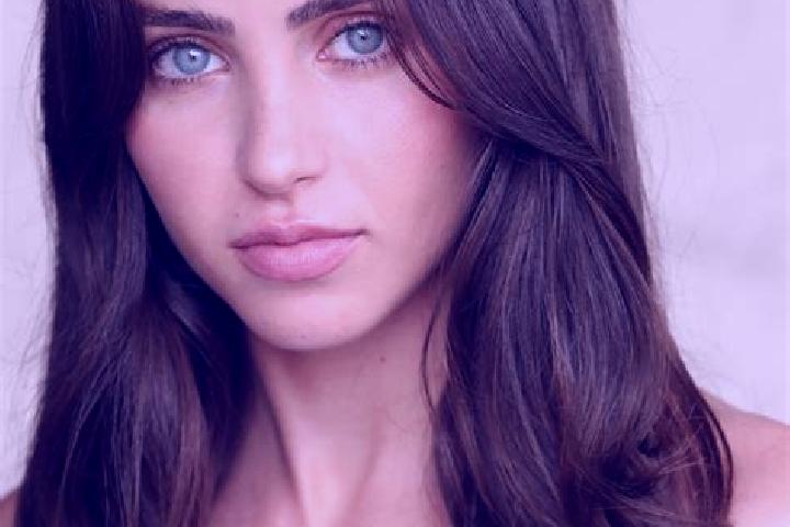 Sienna, 30, a brunette brown-eyed mixed companion based in Eidsvoll. Offering Overnight, Duos, Dinner Date. Available for incall and outcall, day and evening...