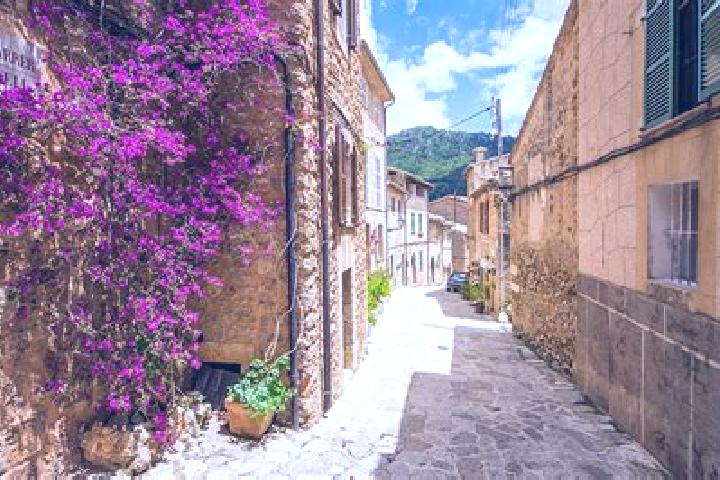 Sienna, 30 — Escort in Valldemossa, Spain