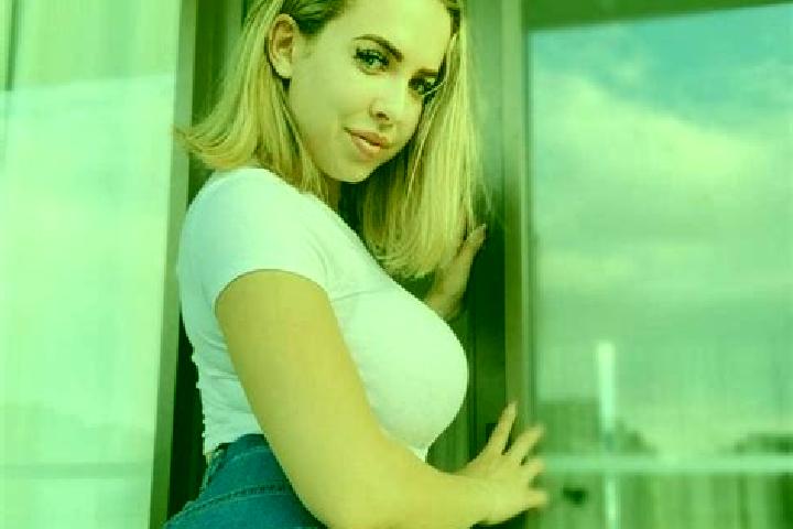 Sienna, 31, a blonde amber-eyed asian companion based in Saldabagiu de Barcau. Offering A-Level, Deep French Kissing, Overnight. Available for incall and out...