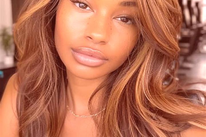 Sienna, 31, a dark blonde hazel-eyed mixed companion based in Haugsdorf. Offering Striptease, Domination, Duos. Available for incall and outcall, overnight b...