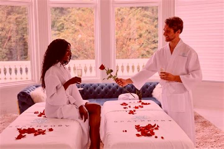 Sienna, 31, a red green-eyed indian companion based in McLeod. Offering Dinner Date, BDSM, Prostate Massage, Couples, Girlfriend Experience. Available for in...