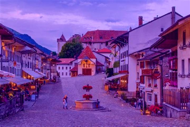 Sienna, 31 — Escort in Gruyeres, Switzerland