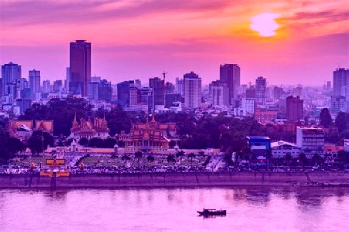 Sienna, 31 — Escort in Phnom Penh, Cambodia