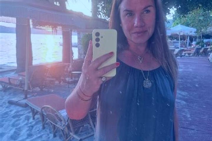 Sienna, 31 — Escort in Sahilkoey, Turkey