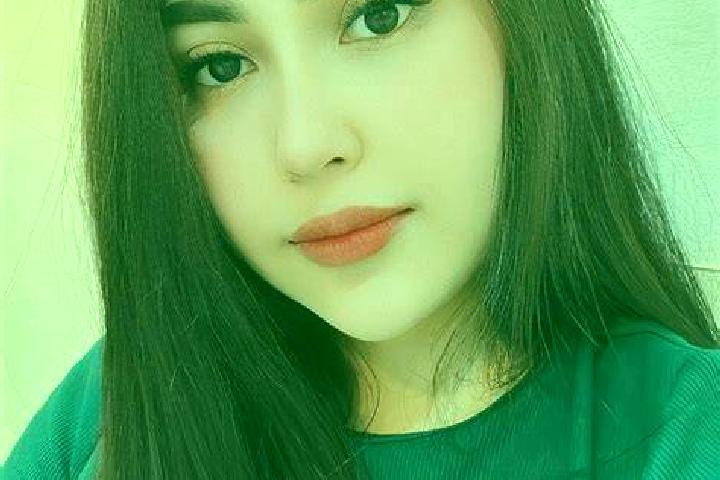 Sienna, 32, a black dark-eyed mediterranean companion based in Ujung Gading. Offering A-Level, CIM. Available for incall and outcall, day and evening dates.