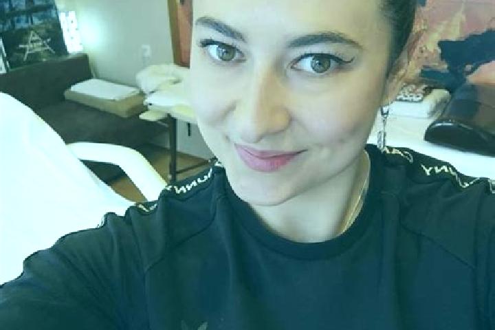 Sienna, 32, a black grey-eyed mediterranean companion based in Corvara. Offering Overnight, Massage, Tantra, BDSM, Party Girl. Available for incall and outca...