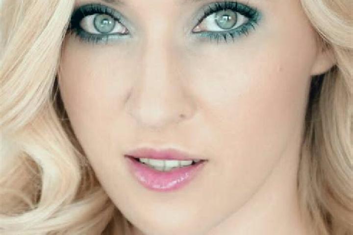 Sienna, 32, a blonde green-eyed latina companion based in Utengule. Offering Duos, CIM, OWO, Erotic Massage. Available for incall and outcall, overnight book...