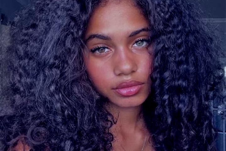 Sienna, 32, a chestnut blue-eyed ebony companion based in Mogneneins. Offering Couples, CIM, GFE. Available for incall and outcall, day and evening dates.