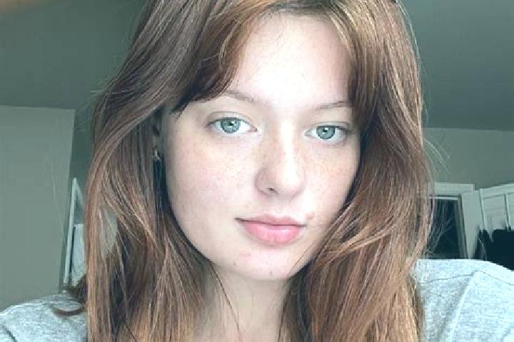 Sienna, 32, a chestnut grey-eyed mixed companion based in Isparta. Offering Fetish, Domination, CIM, Massage. Available for incall and outcall, overnight boo...