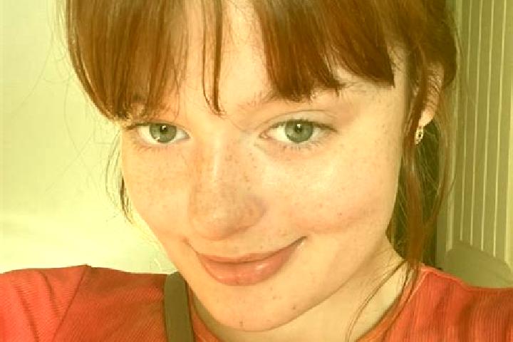 Sienna, 32, a red brown-eyed asian companion based in Grossobringen. Offering Striptease, BDSM, Party Girl. Available for incall and outcall, day and evening...