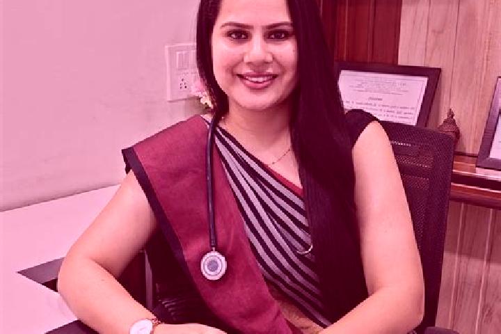 Sienna, 32 — Escort in Chaibasa, India