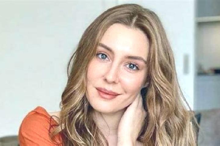 Sienna, 32 — Escort in Gencek, Turkey