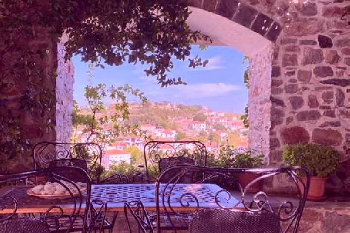 Sienna, 32 — Escort in Kyriaki, Greece