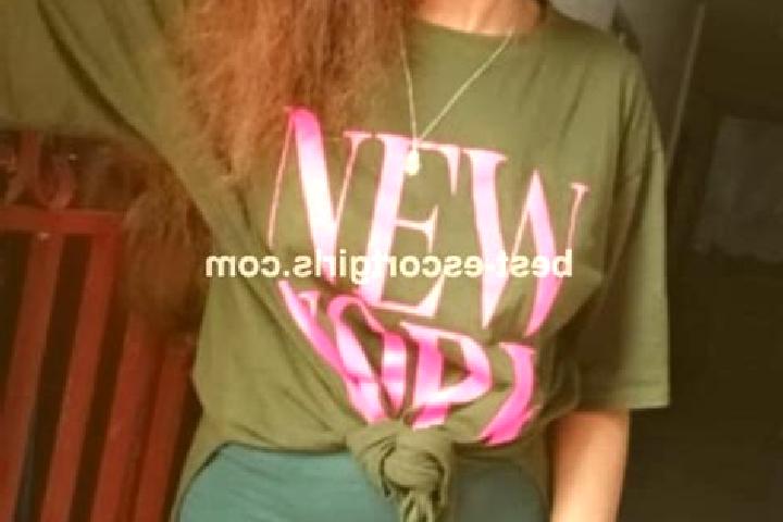 Sienna, 32 — Escort in Mjamaoue, Comoros