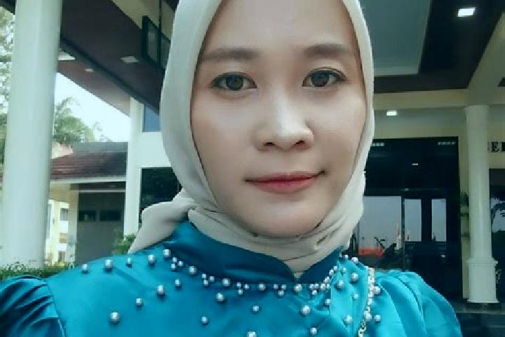 Sienna, 32 — Escort in Ngulung Wetan, Indonesia
