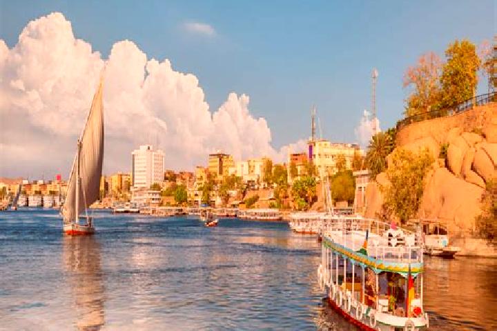 Sienna, 32 — Escort in Sumusta al Waqf, Egypt