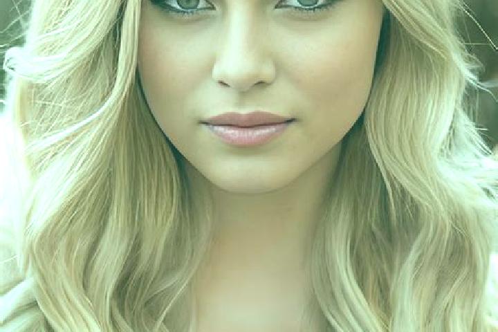Sienna, 33, a blonde green-eyed indian companion based in Castricum. Offering Deep French Kissing, A-Level, Erotic Massage. Available for incall and outcall,...