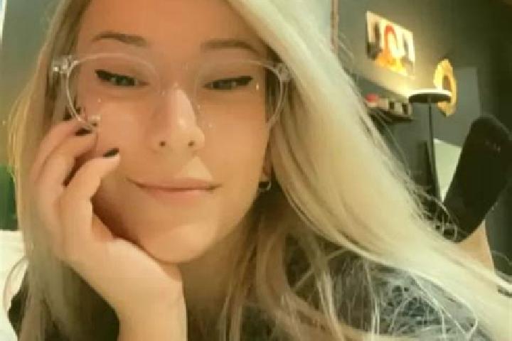 Sienna, 33, a blonde grey-eyed caucasian companion based in Warin Chamrap. Offering 69, Deep French Kissing, GFE, Domination. Available for incall and outcal...