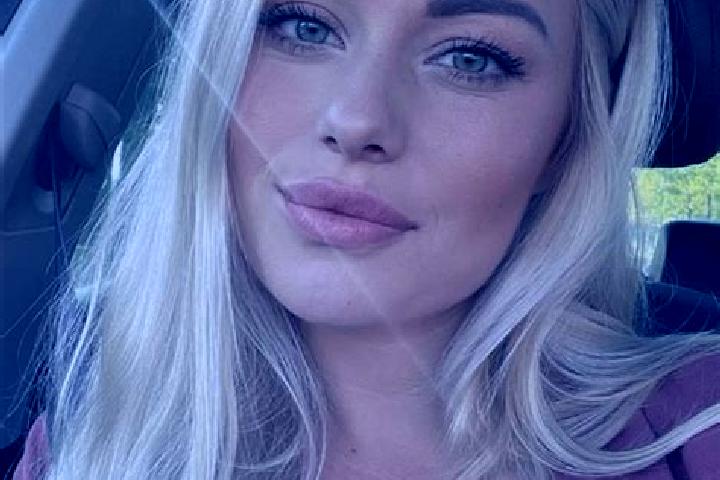 Sienna, 33, a blonde hazel-eyed european companion based in Port Louis. Offering BDSM, 69, Striptease, Deep French Kissing. Available for incall and outcall,...