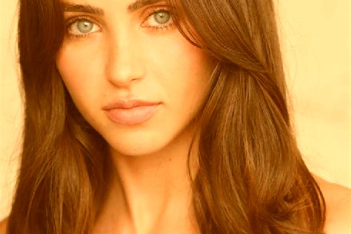 Sienna, 33, a red brown-eyed slavic companion based in Sinio. Offering CIM, BDSM, Duos, Roleplay. Available for incall and outcall, day and evening dates.