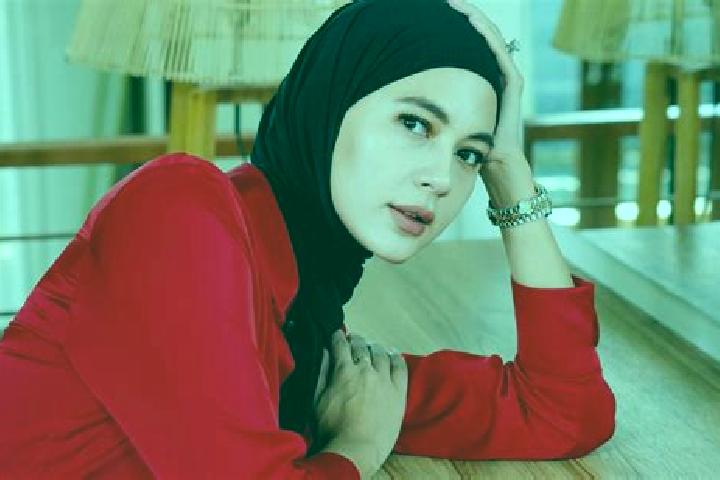 Sienna, 33 — Escort in Banji Meski, Iran