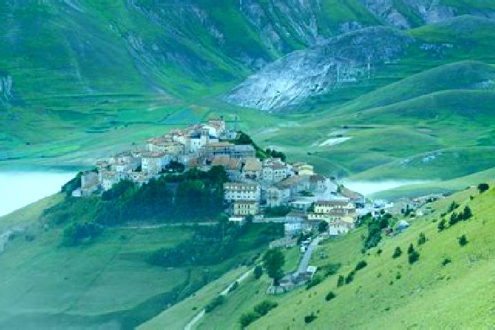 Sienna, 33 — Escort in Castelluccio Valmaggiore, Italy