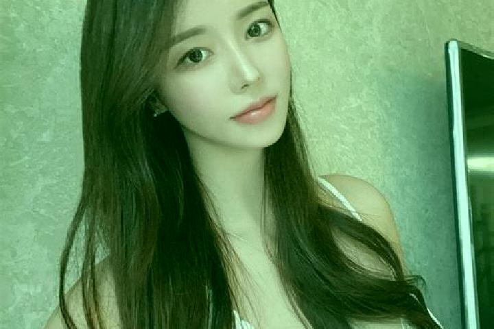 Sienna, 33 — Escort in Dananshan, China