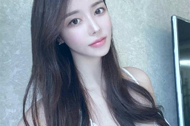 Sienna, 33 — Escort in Hongtianxin, China