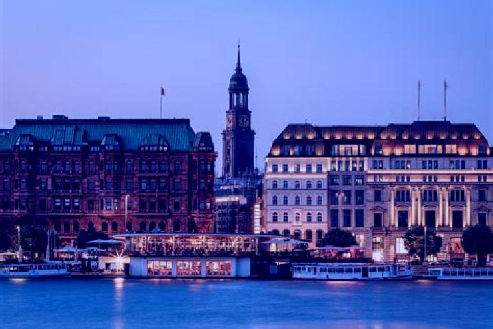Sienna, 33 — Escort in Loeberoed, Sweden