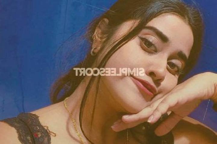 Sienna, 33 — Escort in Panipat Taraf Ansar, India