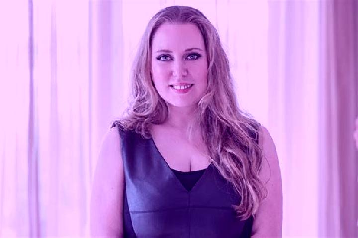 Sienna, 33 — Escort in Velden, Germany